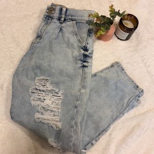 ‼️NOT FOR SALE‼️ High Rise Mom Jeans